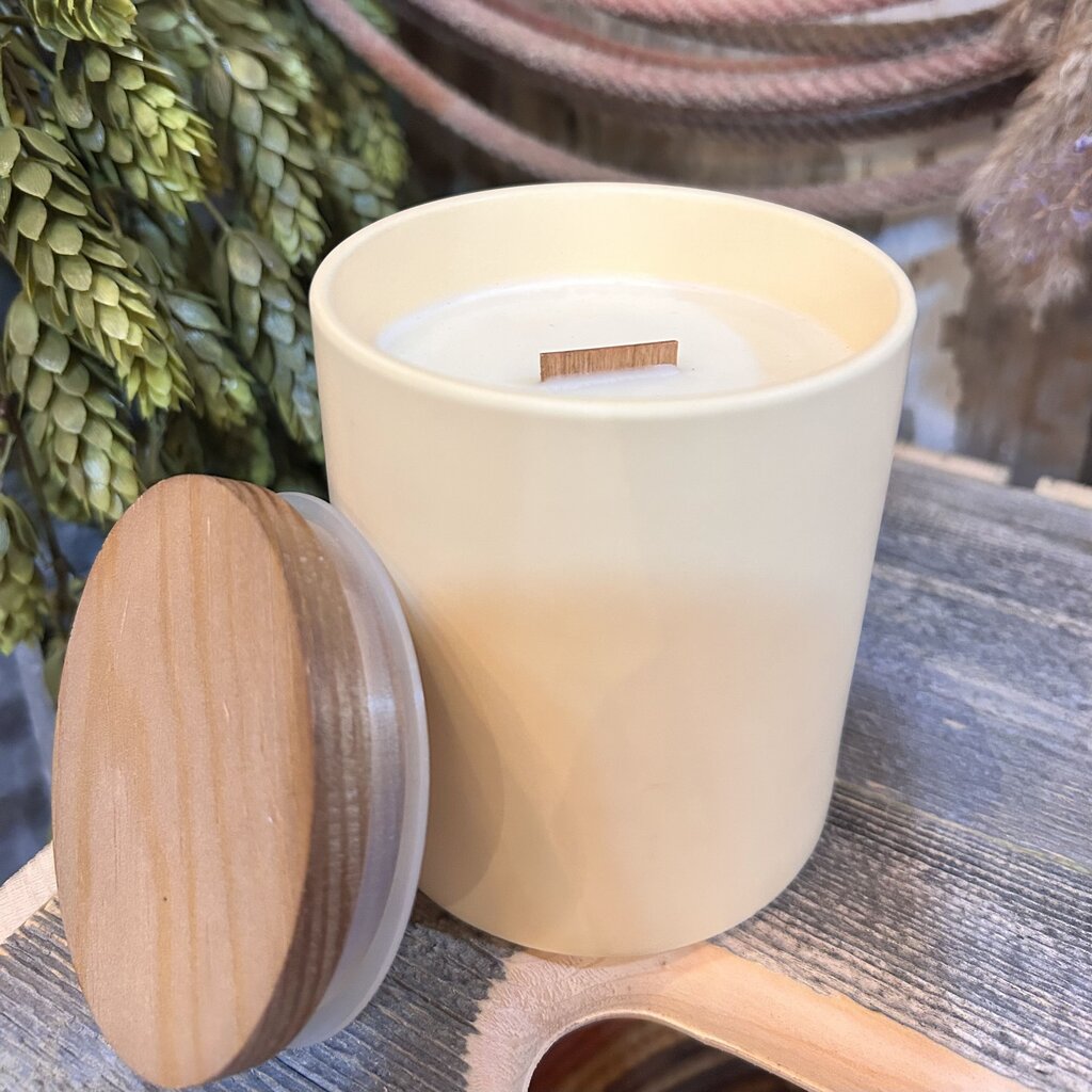 B&R Wood Wick Yesteryear Candle