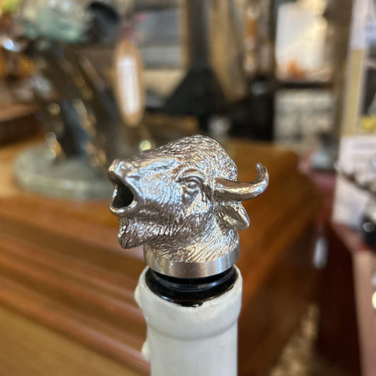 Buffalo Wine Pourer