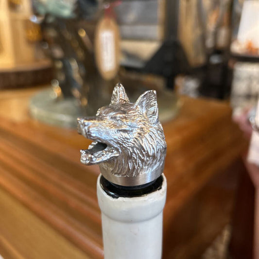 Wolf Wine Pourer