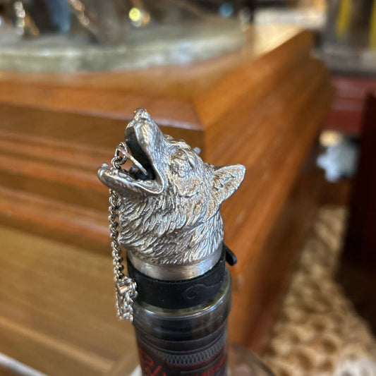 Wolf Whiskey Pourer